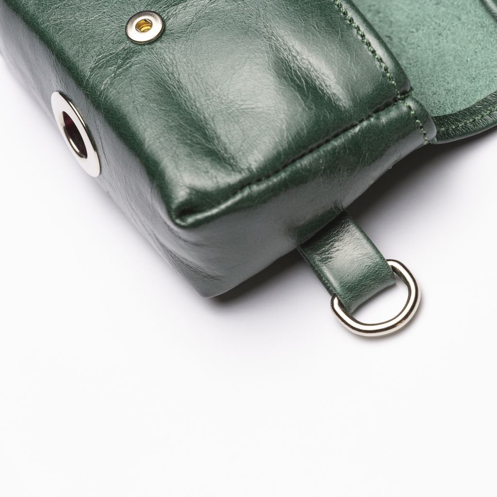bolsito de piel verde para correa de perro 2 bolsito de piel verde para correa de perro 2