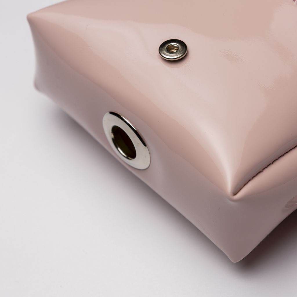 bolsito sintetico rosa charol para correa de perro 1 bolsito sintetico rosa charol para correa de perro 1