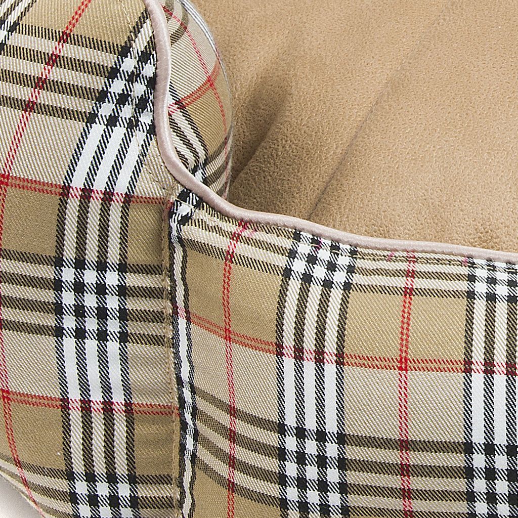 cama hexofi cuadros beige cojin camel detalle1 cama hexofi cuadros beige cojin camel detalle1