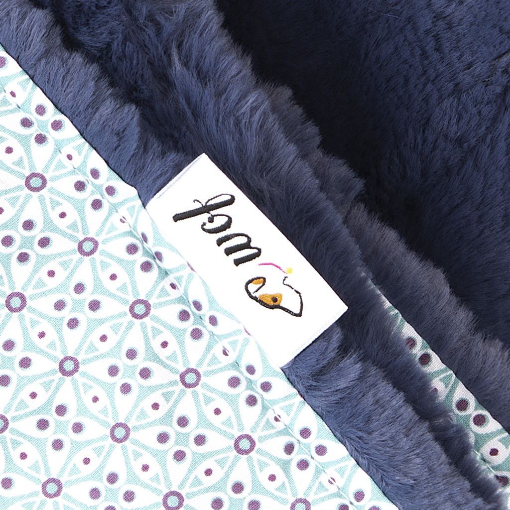 comprar manta motivos geometricos pelo medio lila azulado detalle comprar manta motivos geometricos pelo medio lila azulado detalle