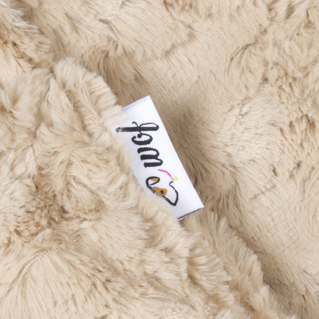 comprar manta pelo corto beige detalle comprar manta pelo corto beige detalle