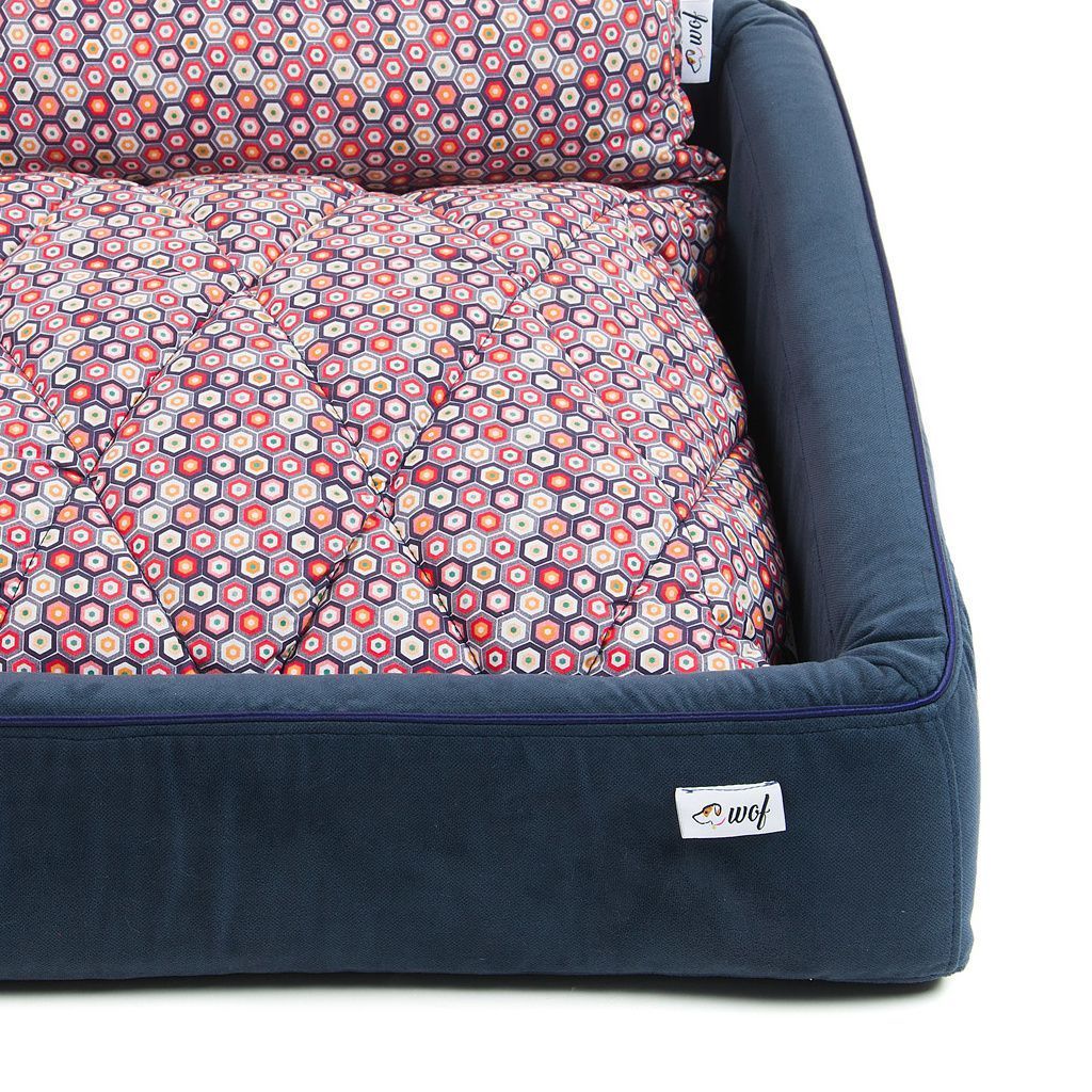 comprar cama tracua azul marino cojin motivos geometricos detalle comprar cama tracua azul marino cojin motivos geometricos detalle