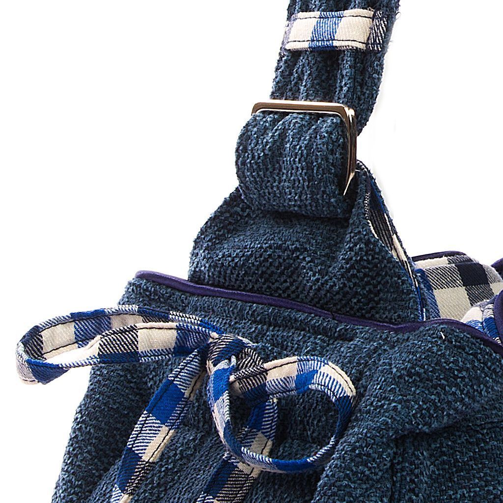 Bolso bandolera azul jaspeado con interior a cuadros azules detalle2
