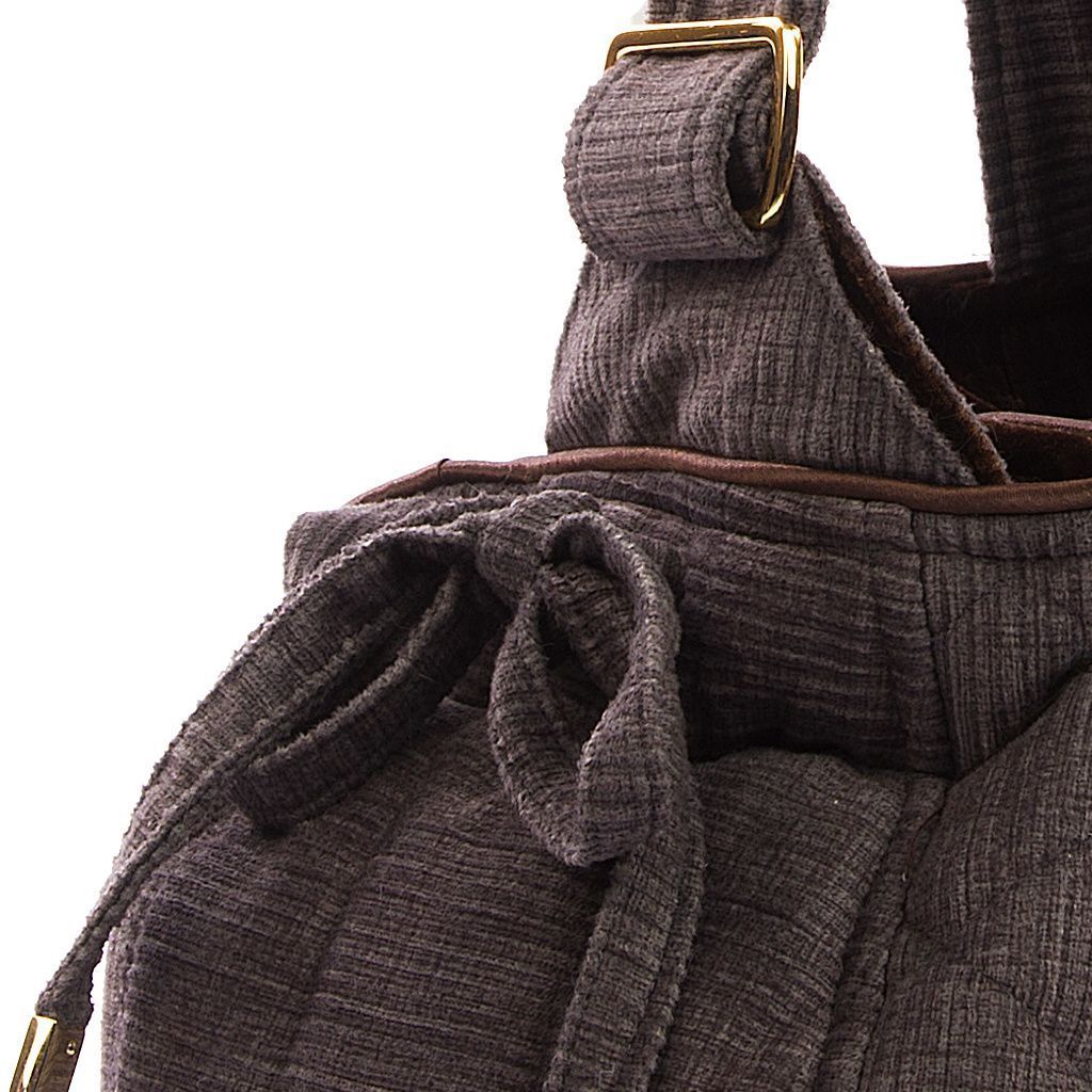 Bolso bandolera marrón jaspeado con terciopelo marrón chocolate lado detalle 1 Bolso bandolera marrón jaspeado con terciopelo marrón chocolate lado detalle 1