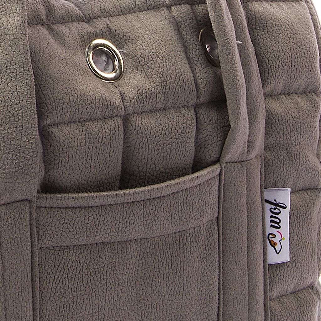 Bolso de doble tapa gris forro pelo corto gris detalle 2 Bolso de doble tapa gris forro pelo corto gris detalle 2