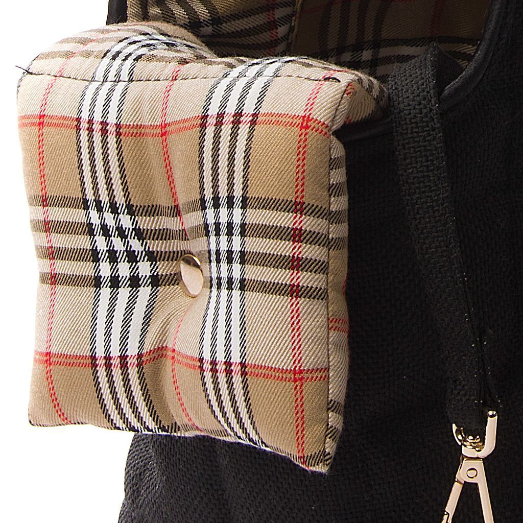 Bolso de doble tapa negro forro cuadros beige detalle1 Bolso de doble tapa negro forro cuadros beige detalle1