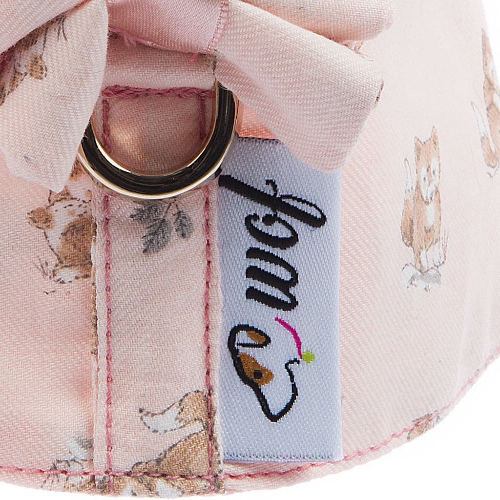 arnes textil rosa con perritos beige detalle 2 arnes textil rosa con perritos beige detalle 2