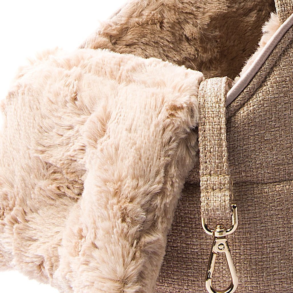 bolso tapeta beige con interior en pelo corto beige detalle 1 bolso tapeta beige con interior en pelo corto beige detalle 1