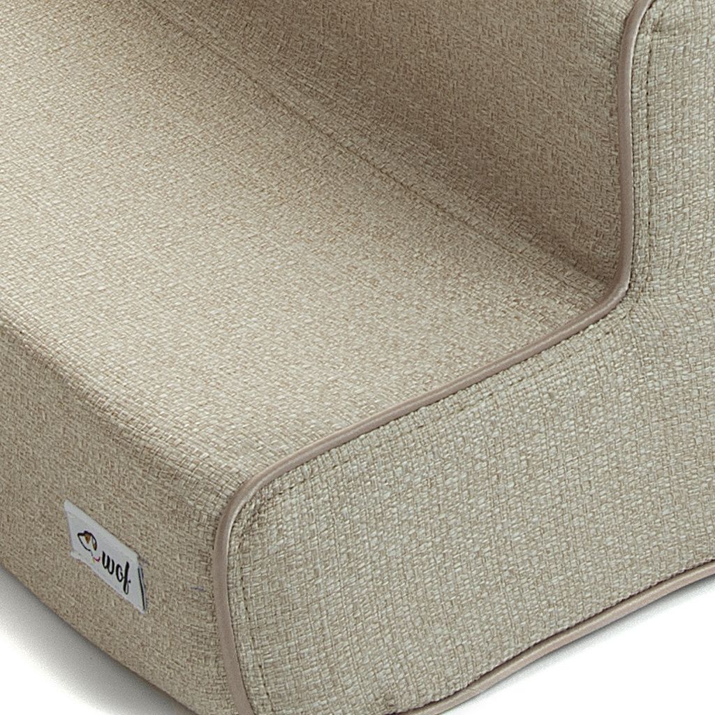 escalera para perro beige claro detalle escalera para perro beige claro detalle