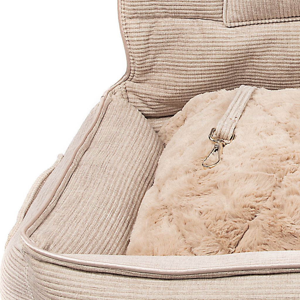 cama para coche beige pana gruesa cojin pelo corto detalle cama para coche beige pana gruesa cojin pelo corto detalle