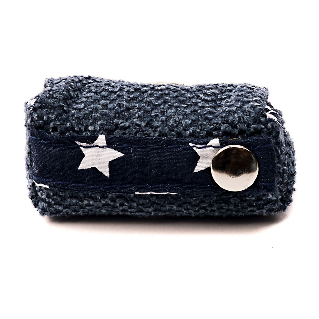 bolsito-dispensador-azul-marino-estrellas-2-detalle